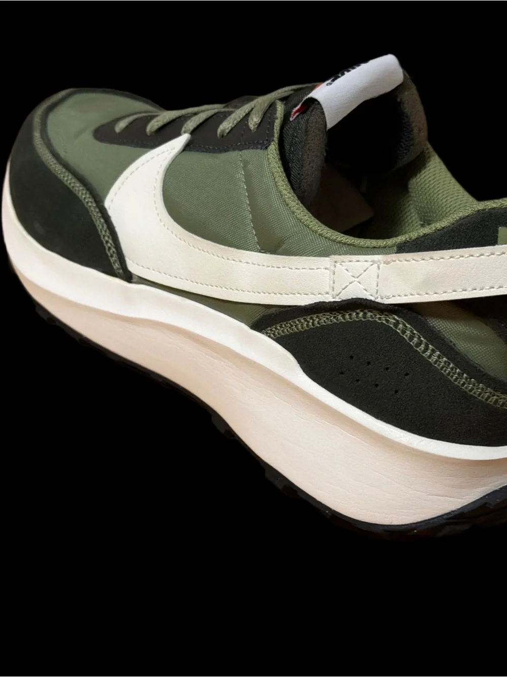 Nike Debut Alligator Green/Black/White Mens size 11